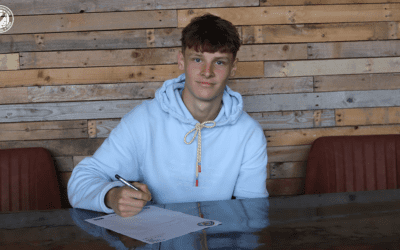 ex Celtic Youngster signs Pro forms